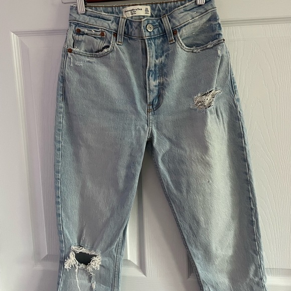 NWOT Abercrombie curve love high rise mom jean - Picture 2 of 4